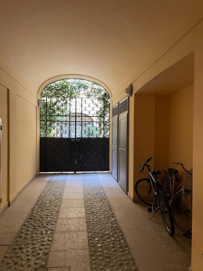 Una Finestra Sul Centro Storico Reggio Emilia Ngoại thất bức ảnh